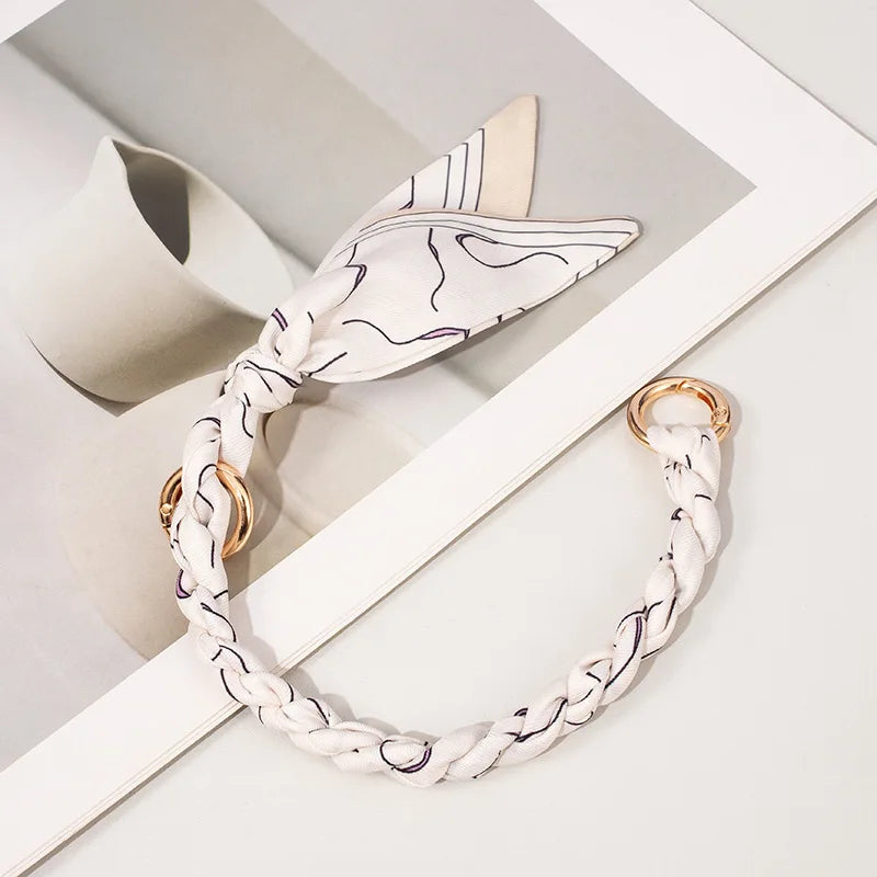 Eleganter Seidenschal "Floral Touch"