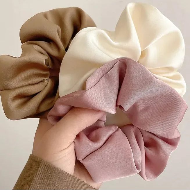 Premium Seiden Scrunchies "Soft Touch"