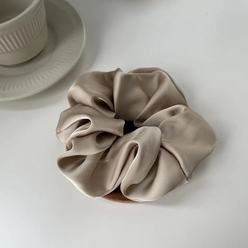 Premium Seiden Scrunchies "Soft Touch"