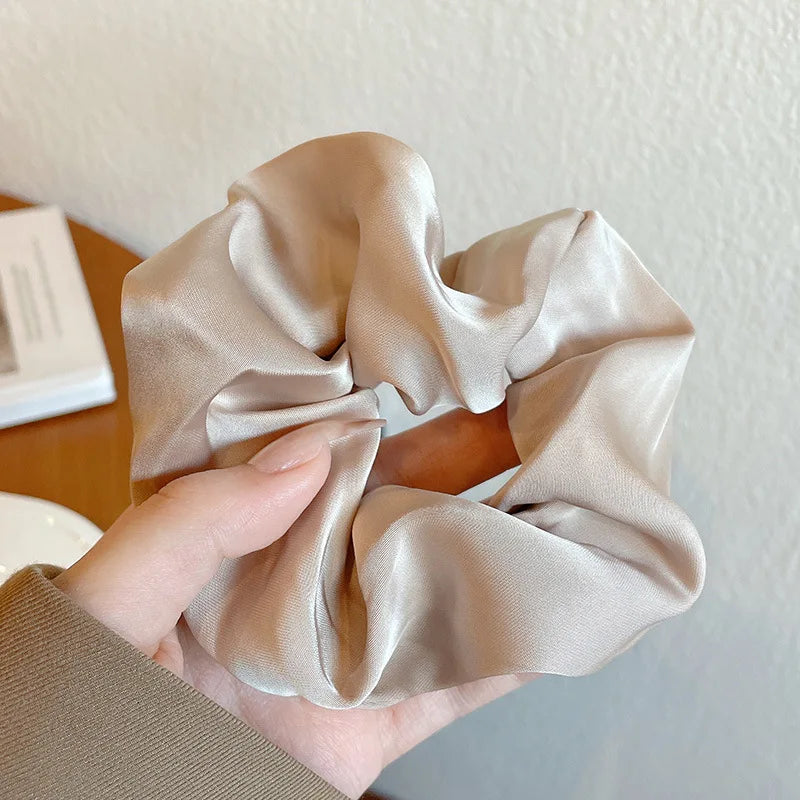 Premium Seiden Scrunchies "Soft Touch"