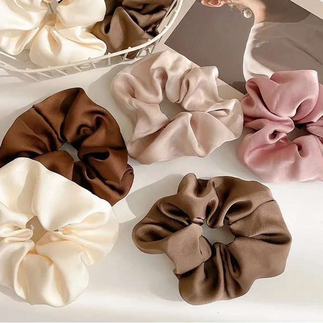 Premium Seiden Scrunchies "Soft Touch"