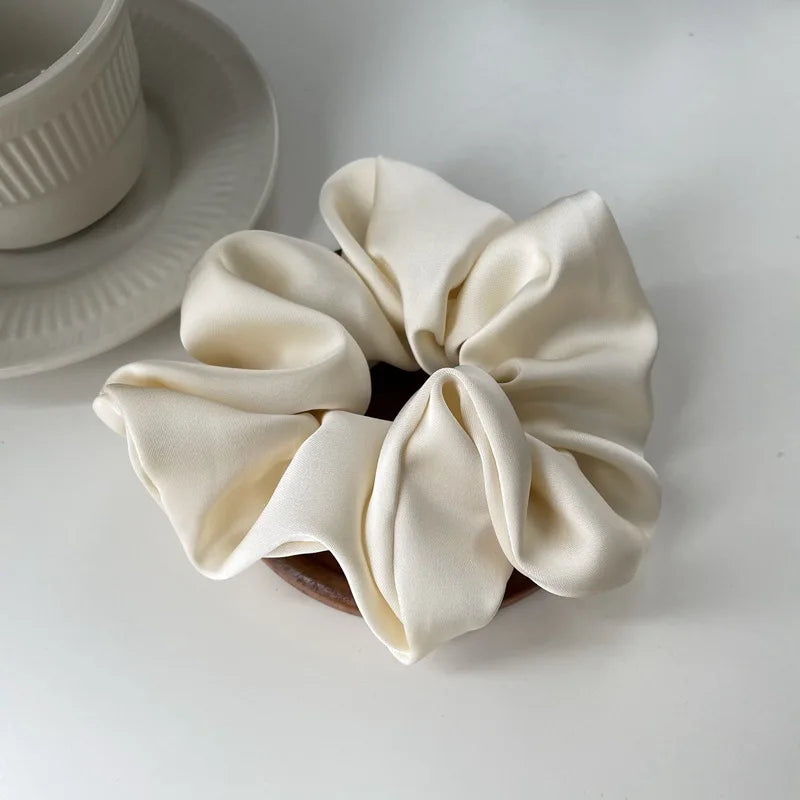 Premium Seiden Scrunchies "Soft Touch"
