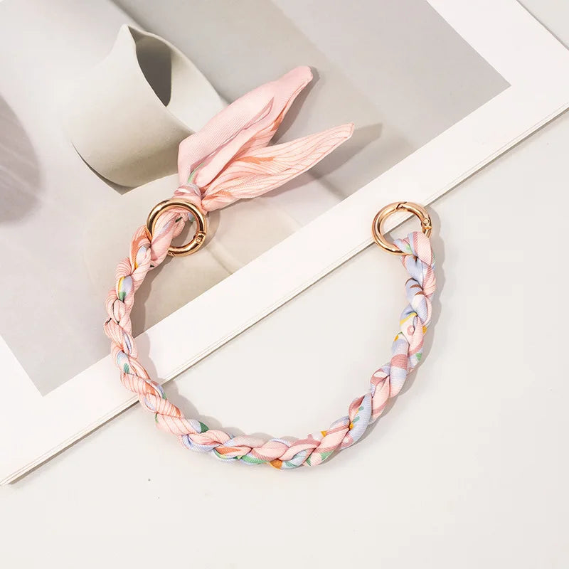 Eleganter Seidenschal "Floral Touch"