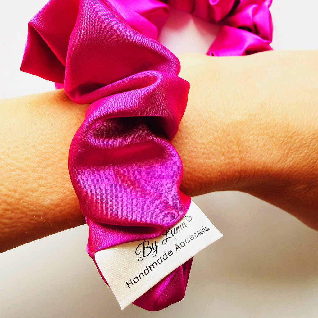 Berry Romance - satin Scrunchie