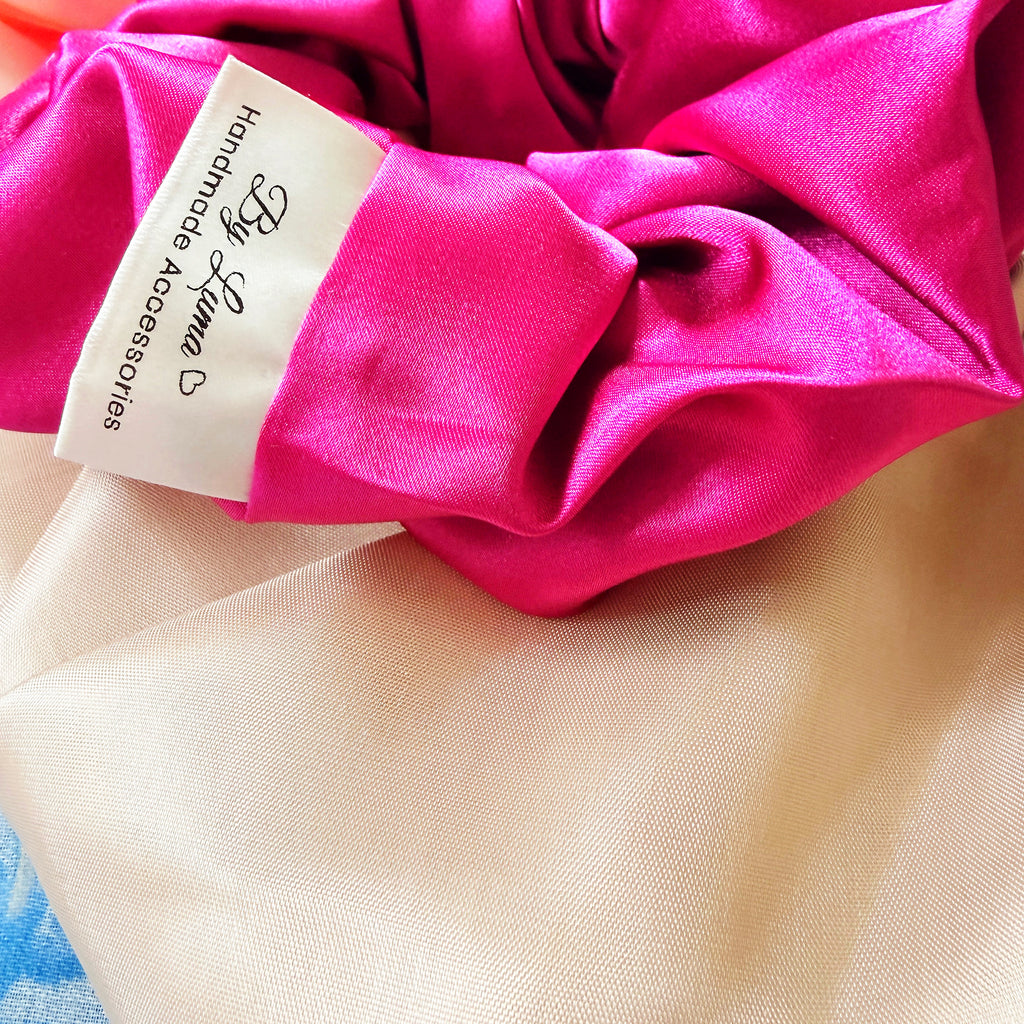 Berry Romance - satin Scrunchie