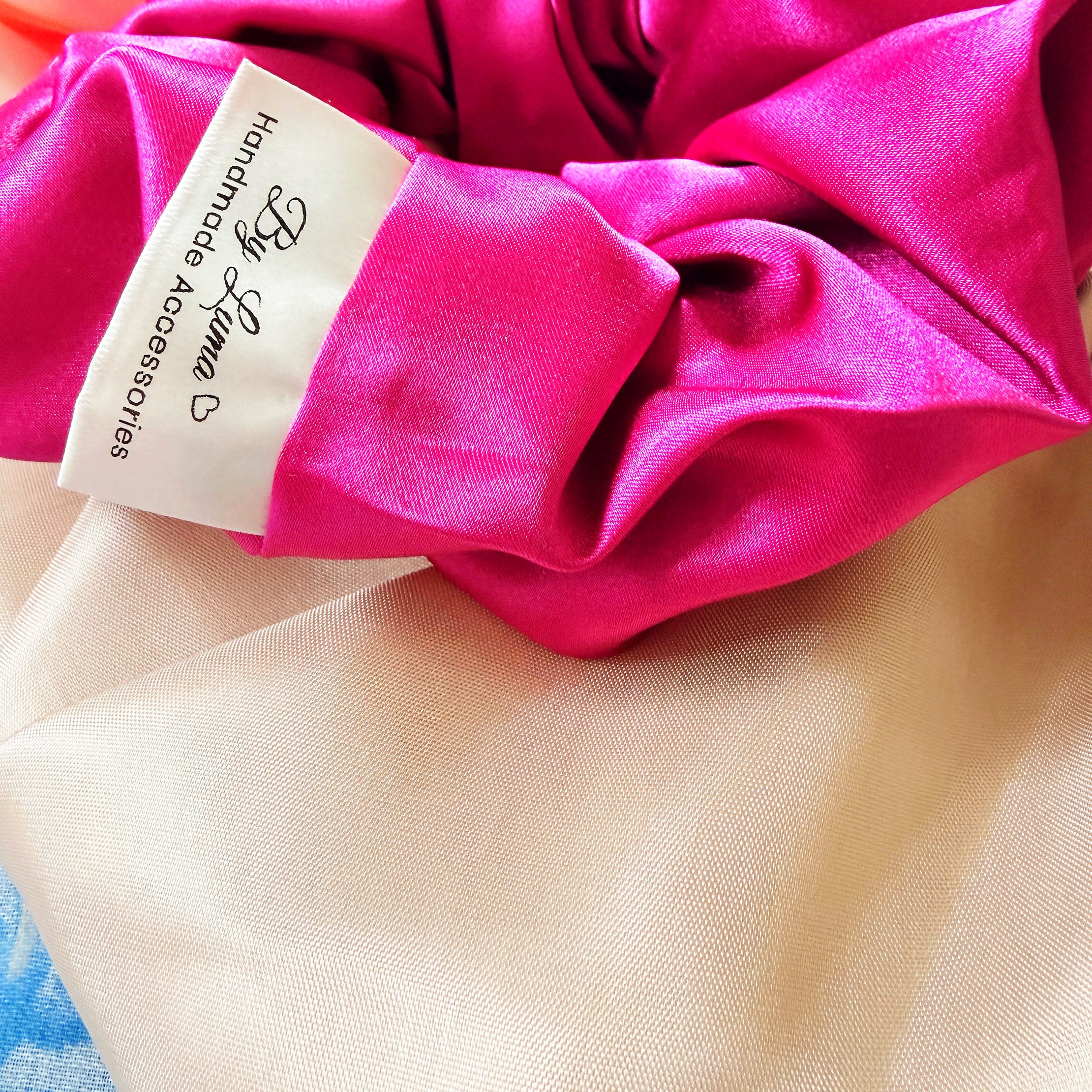 Berry Romance - satin Scrunchie