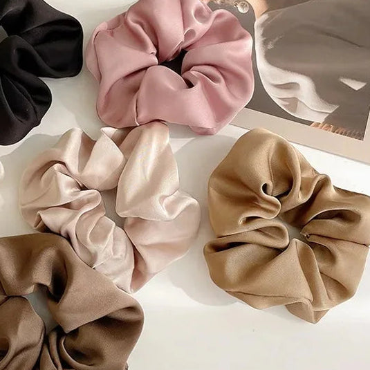 Premium Seiden Scrunchies "Soft Touch"